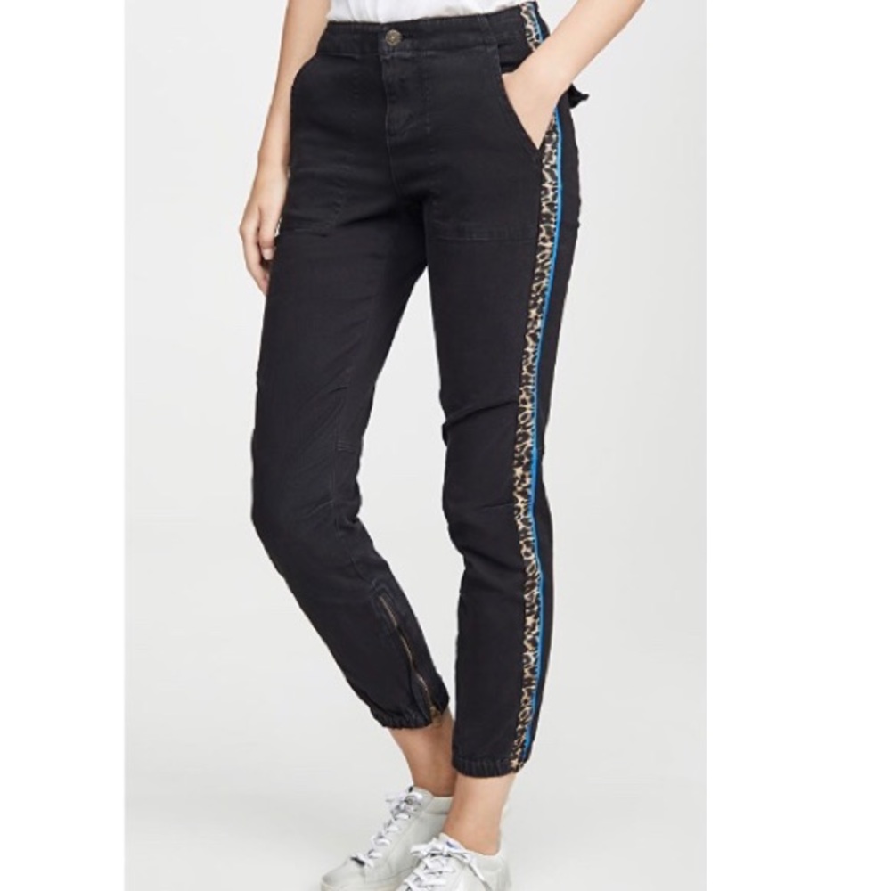 Pam & Gela Elastic Cargo Zipper Leopard Jogger - Picture 1 of 11